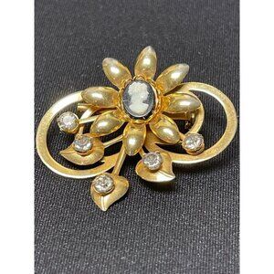 Vintage Cameo Gold Rhinestone Flower Brooch Pin Jewelry Cosmetic